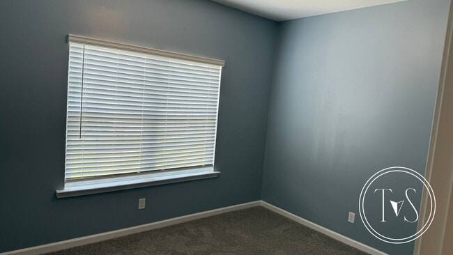 Photo - FALL MOVE-IN SPECIAL: $1000 OFF 1ST MONTH'...