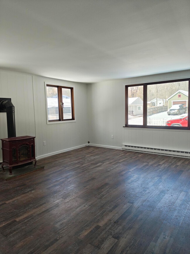 Photo - 18 Tremper Ave