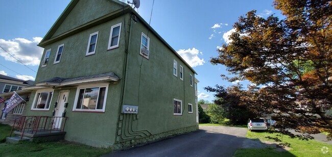 Building Photo - 529 S Main St Rental
