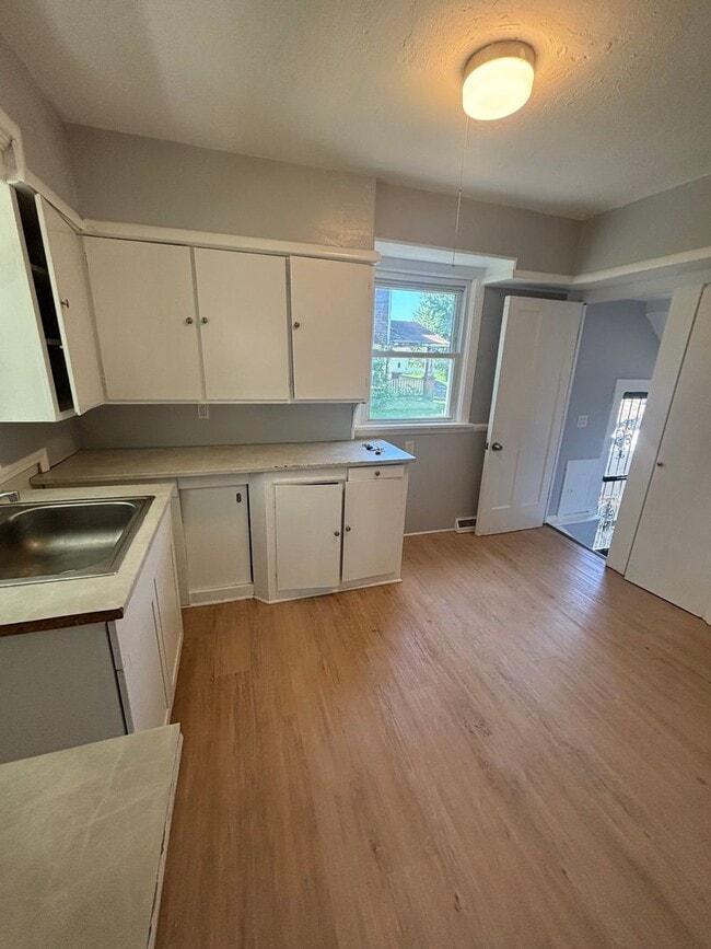 Photo - 14014 Idarose Ave