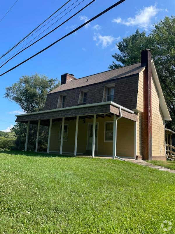 Building Photo - 10200 Watkins Rd Rental