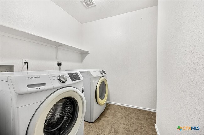 Photo - 113 W Gemini Ln