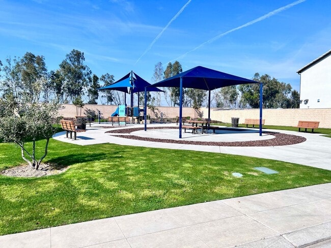 Photo - 1436 E Via Albero Dr