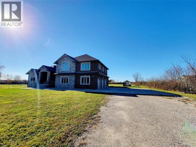 Photo - 7835 Broderick Rd