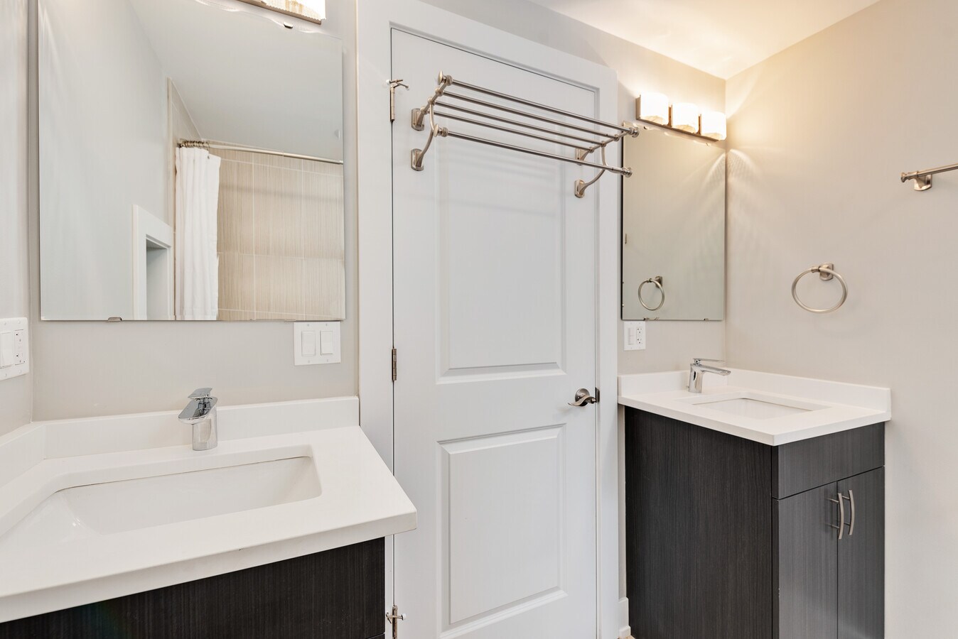 Perfect for roommates! - 1337 W. Walton