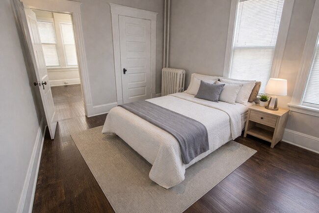 Photo - 2529 Polk St NE Unit 1