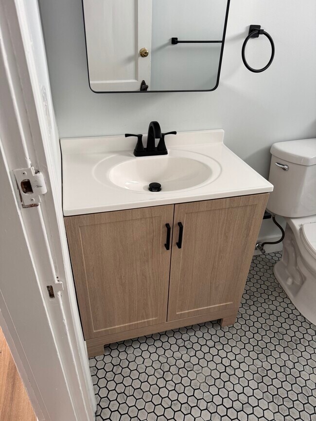 Photo - 141 Hillsdale Rd Unit 2