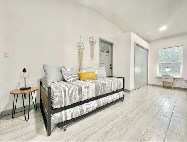 Photo - 1221 Corbett Ln Unit ID1094190P