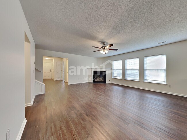 Photo - 3028 Crusades St