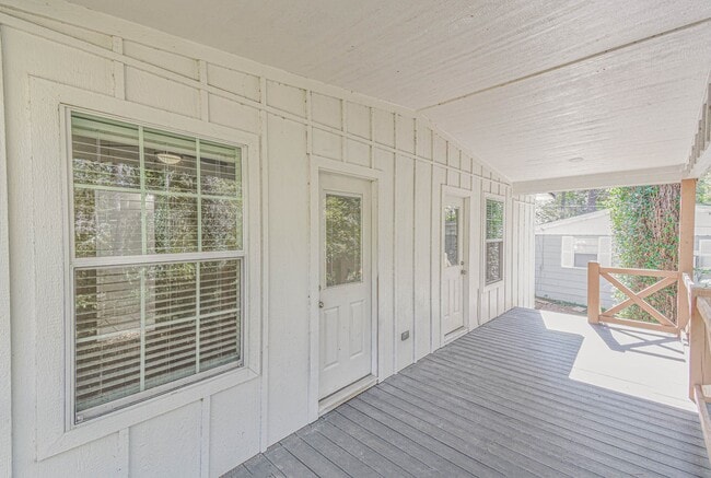 Photo - 5880 Beech Dr