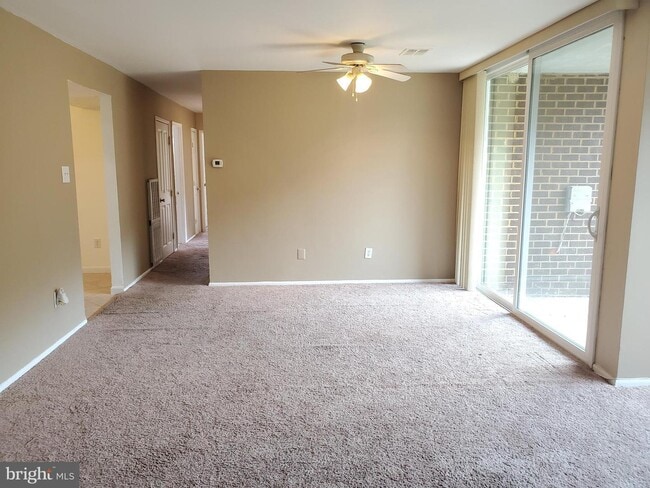 Photo - 10218 Prince Pl