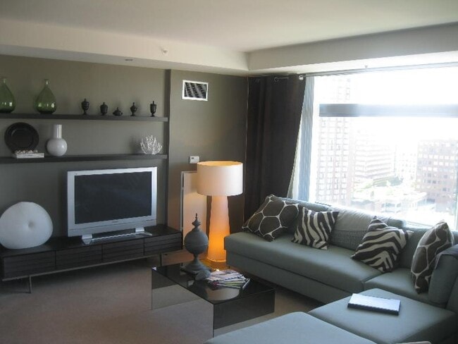 80 W Broadway Unit 301
