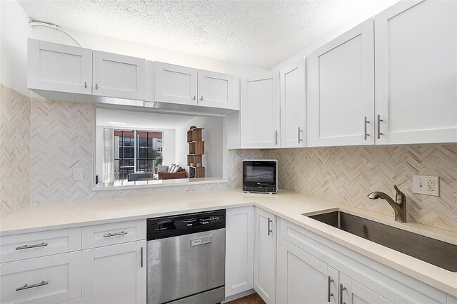 Photo - 5300 NE 24th Terrace Unit 425