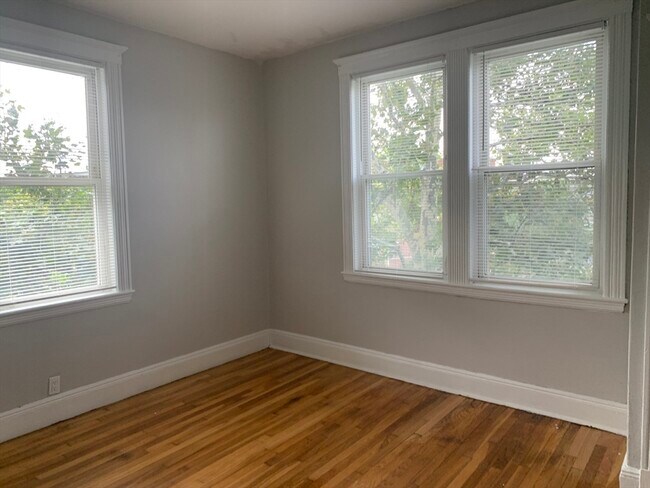 Photo - 121-123 Hawthorne St