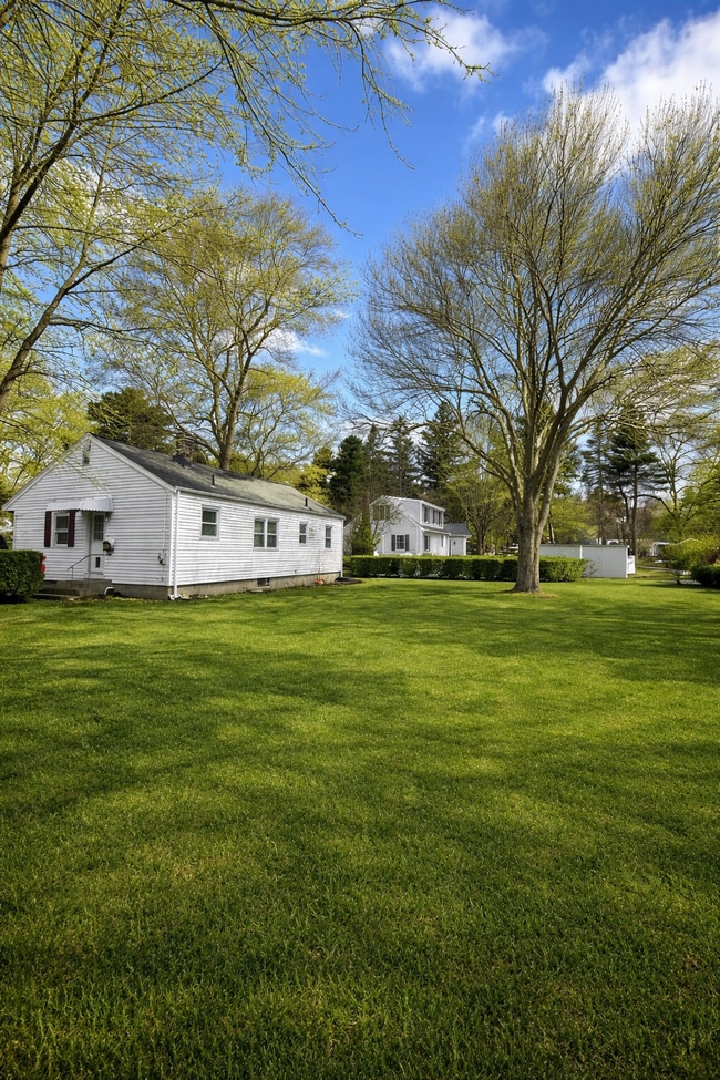 Photo - 9 Mulberry Ln