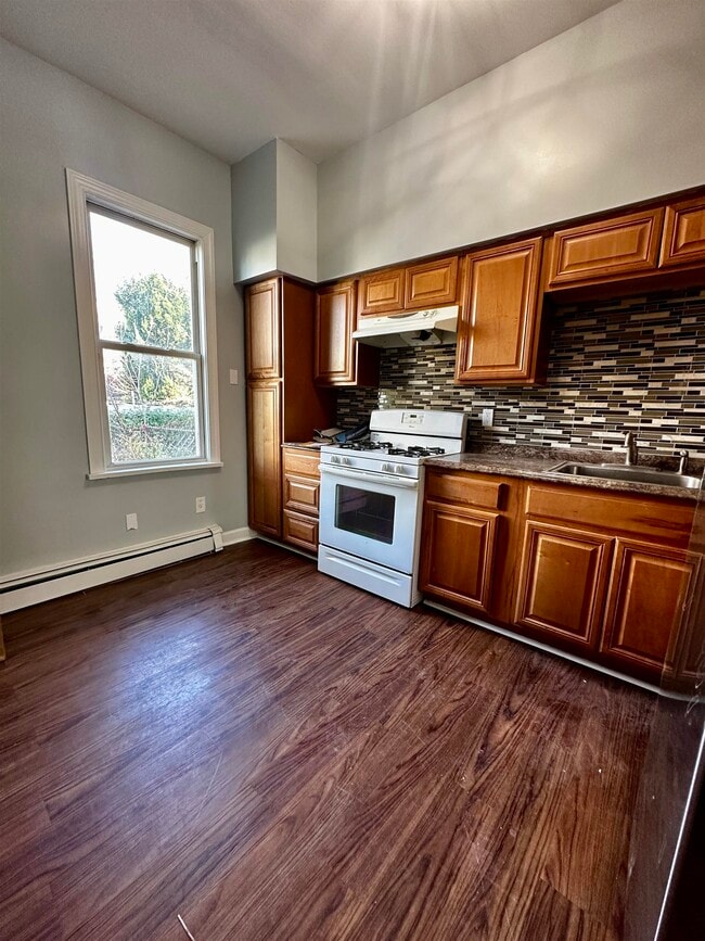 Photo - 164 Grant Ave