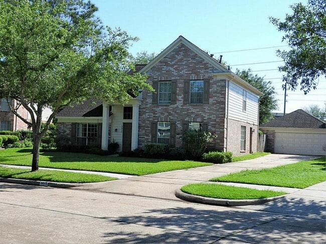 Building Photo - 3015 Cotter Lake Cir