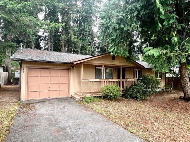 Building Photo - Single story house in Poulsbo.