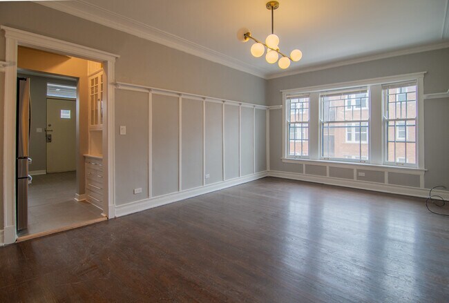 Photo - 844 W Lakeside Pl