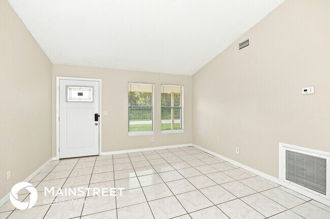 Photo - 867 Walpole Rd SW