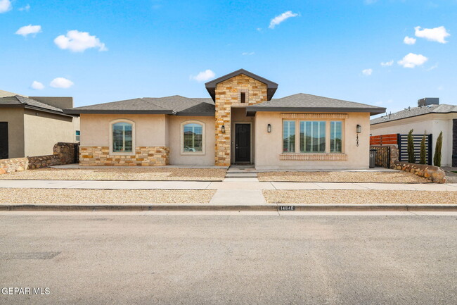 Photo - 14640 Charles Foster Ave Casa