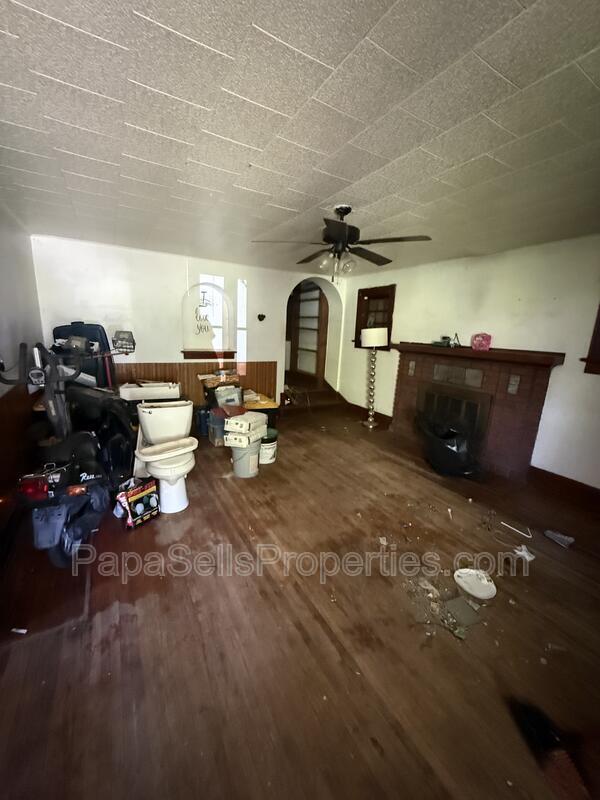 Photo - 1665 N Union St