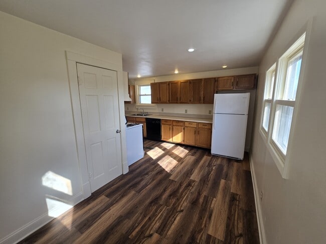 Photo - 417 W Walnut St