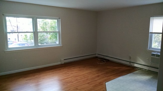 Photo - 50 Elm St Unit 4A