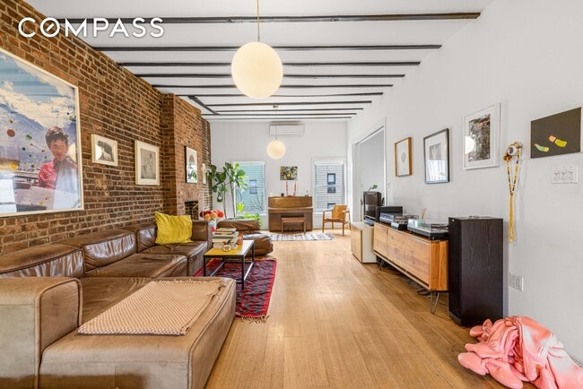 Photo - Charming 3 bedroom Duplex in Greenpoint. Must See