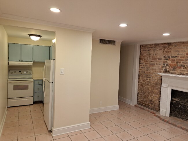 Photo - 617 Dauphine St