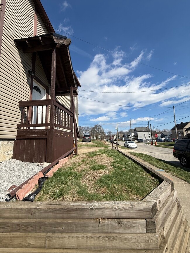 Jardín delantero - 339 Power St