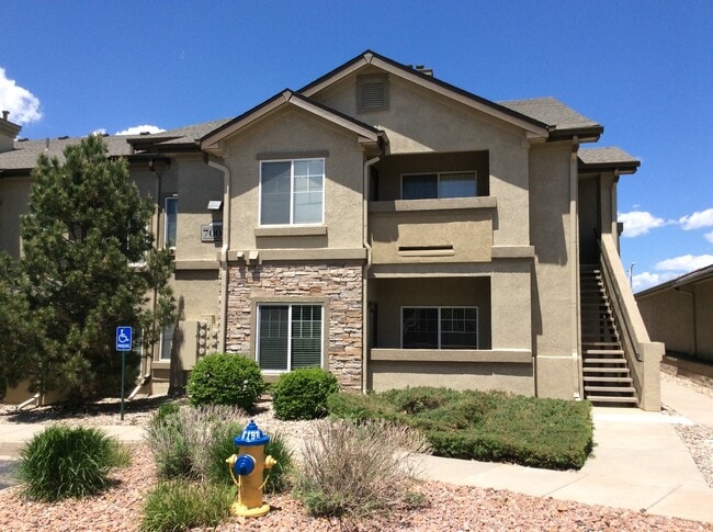 2 bedroom Condo in a gated community. 1 Ca... - 2 bedroom Condo in a gated community. 1 Ca... Unidad 104