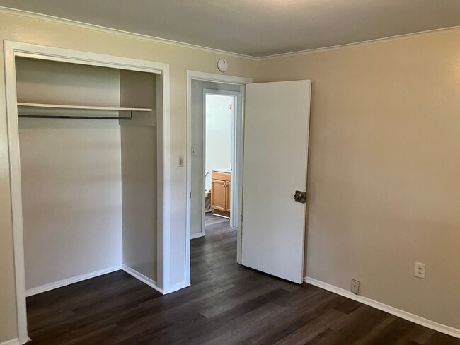 Photo - Cute 2BR/1BA Zephyrhills Duplex NO APPLICATION FEE!