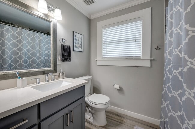 Photo - 5205 Irvington Blvd