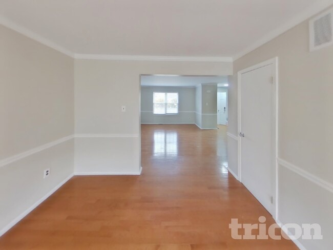 Photo - 275 Zieglerville Rd