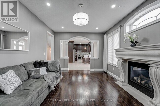 Photo - 20 Maybeck Dr