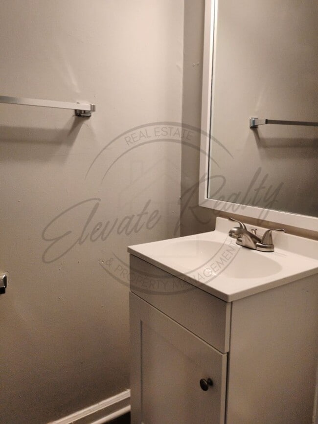Photo - Two Bedroom Townhouse with deck near Trini...