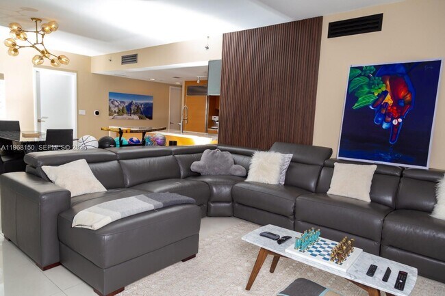 Photo - 465 Brickell Ave Unidad 5101