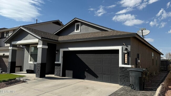 Photo - 13139 Saker Dr