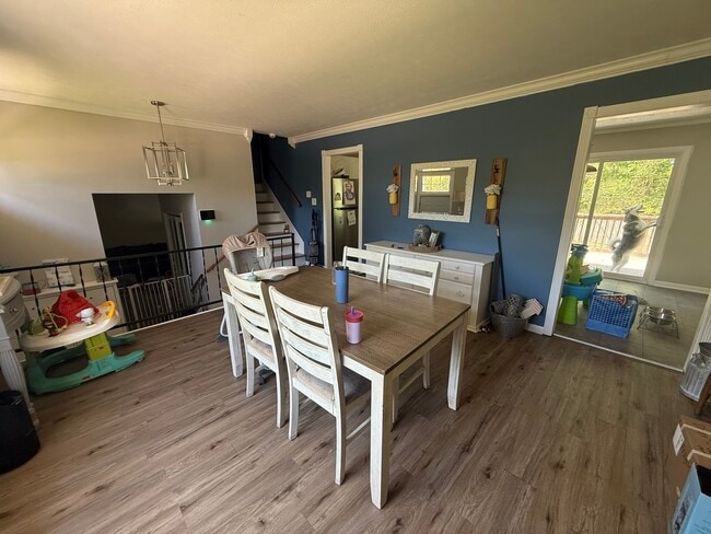 Photo - 747 Goodyear Dr