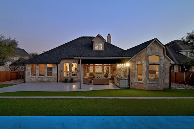 Photo - 131 Eaton Ln