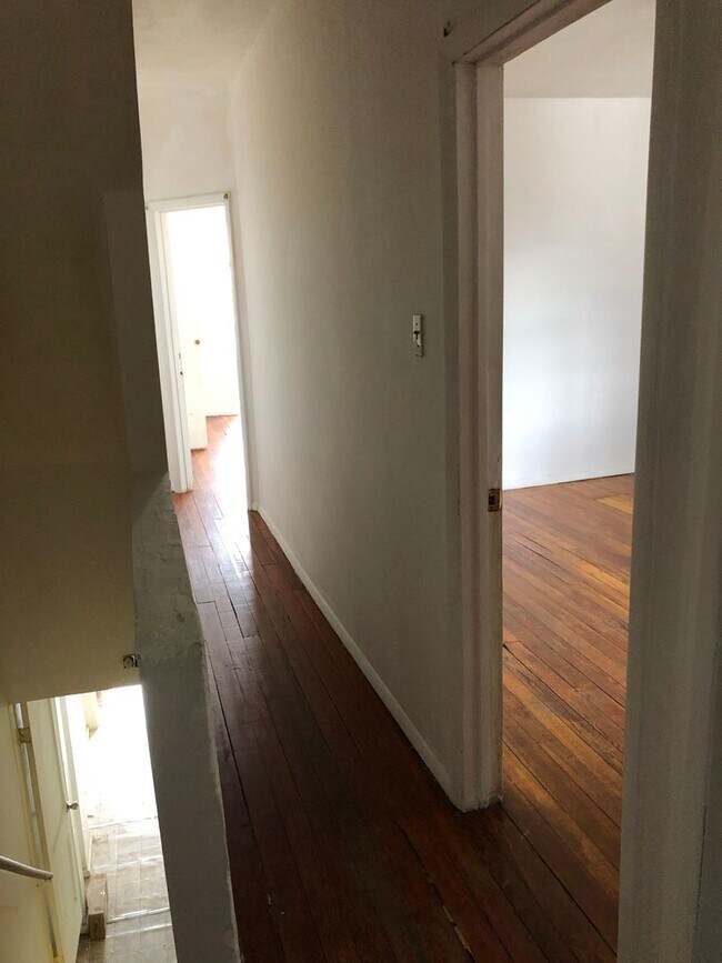 Photo - 808 W King St Unit 2