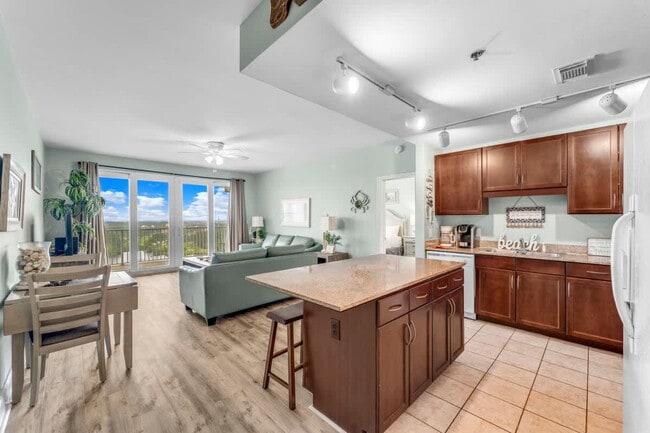 Photo - 9902 S Thomas Dr Unidad FL13-ID1354966P