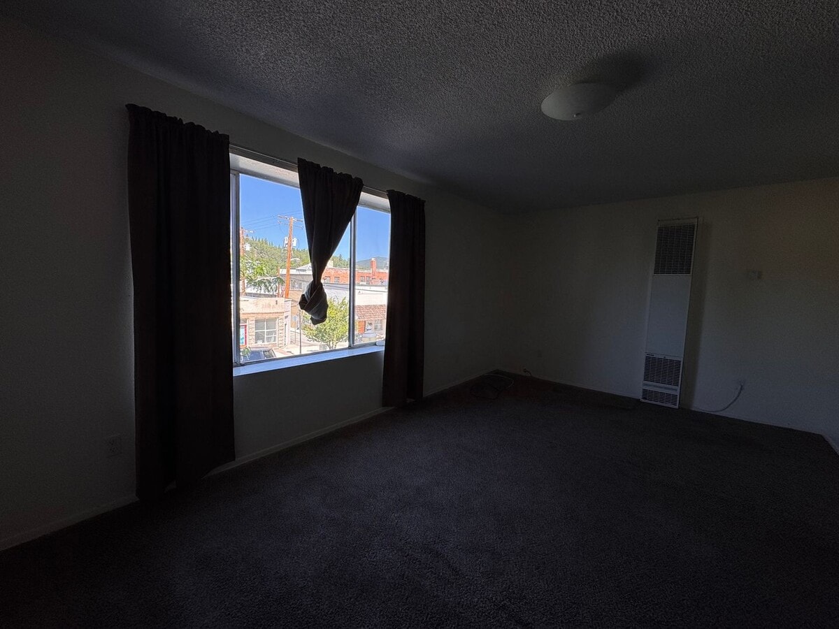 Photo - MONTH TO MONTH RENTAL AVAILABLE WITH VIEWS OF THE CITY!