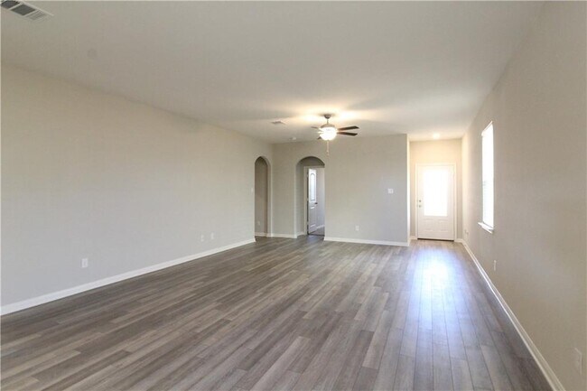 Photo - 509 Washington Dr