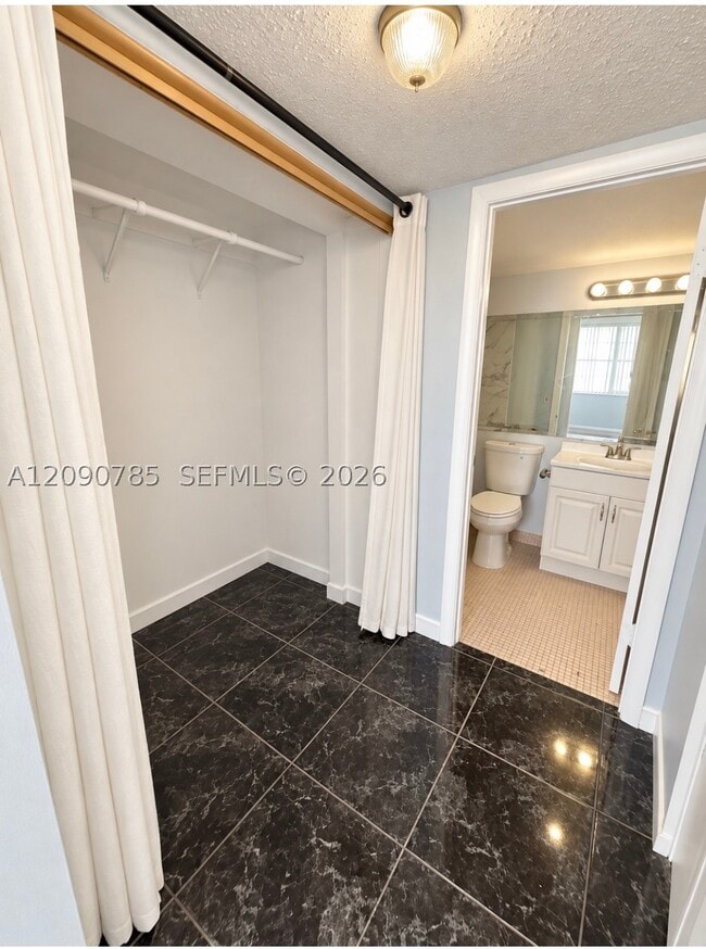 Photo - 2025 NE 164th St Unit 819