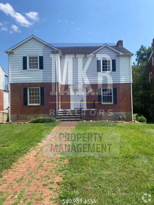 Building Photo - 2 Bedroom 1 Bath Duplex in Grandin/Raleigh... Rental
