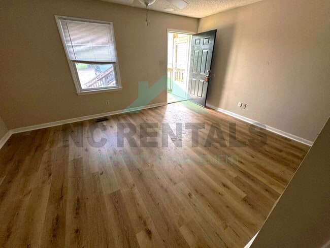 Photo - 663 Sunnybrook Rd Unidad A