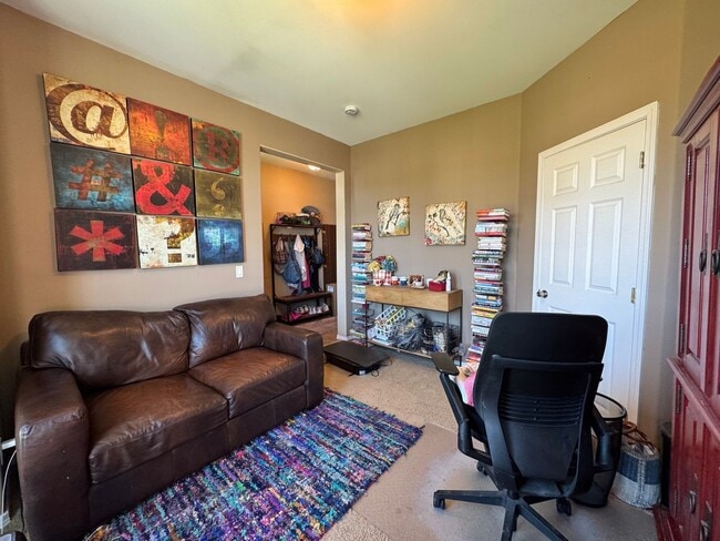Photo - 3 Bedroom, 3 Bathroom House - Walking distance to the beach