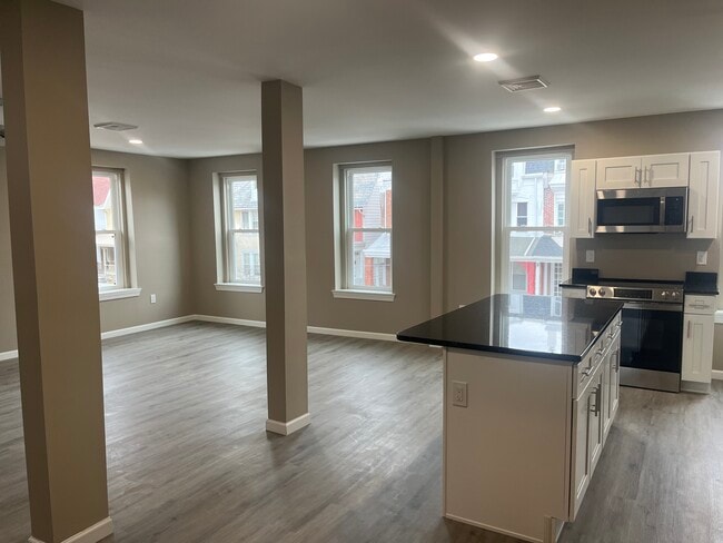 Building Photo - 1210 W Turner St